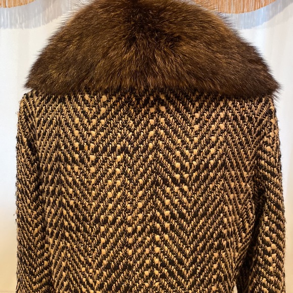 DANA Buchman fabulous coat with detachable beaver collar, size 6 - Picture 7 of 16